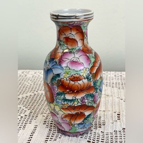Vintage floral Asian themed small vase || Vintage vase floral || Asian vase - Picture 6 of 11